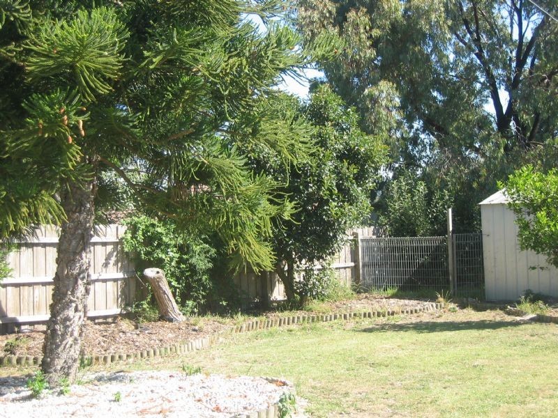 5 Edgerton Court, Hampton Park VIC 3976