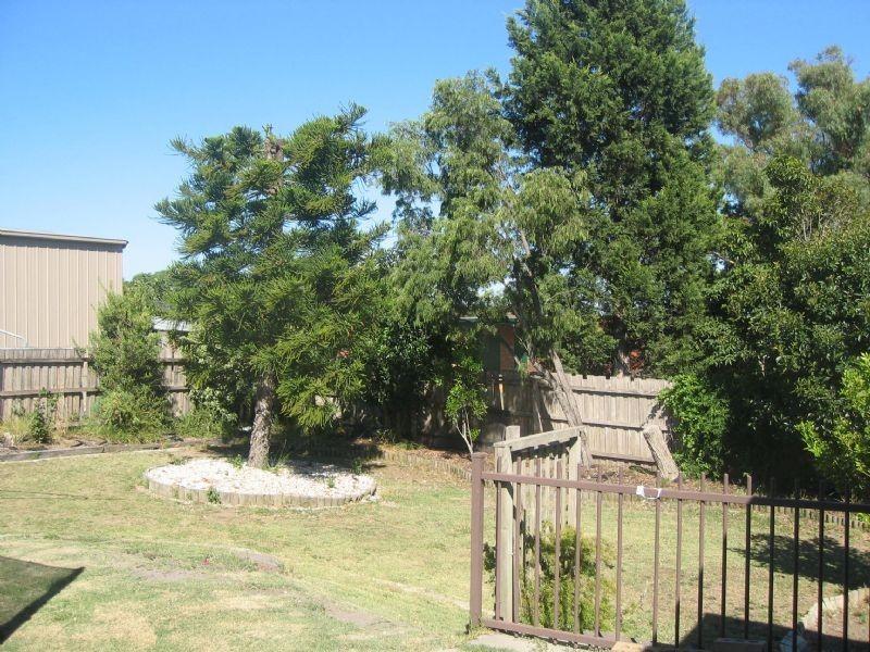 5 Edgerton Court, Hampton Park VIC 3976