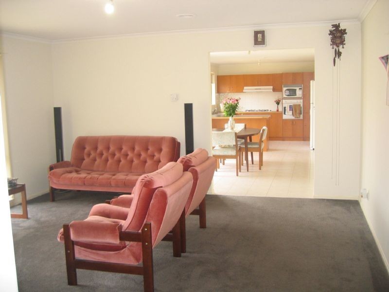 9 Olive Road, Hampton Park VIC 3976