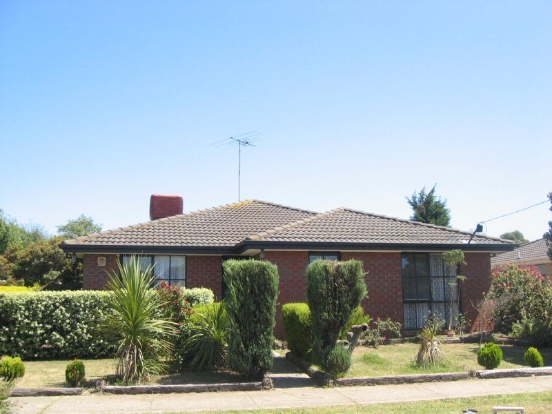 62 Strong Drive, Hampton Park VIC 3976