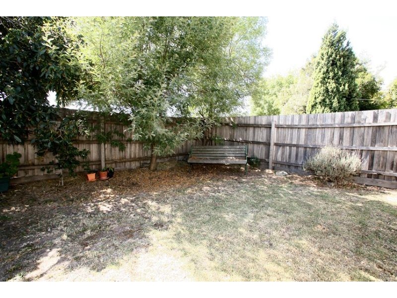 1/12 Somerville Road, Hampton Park VIC 3976