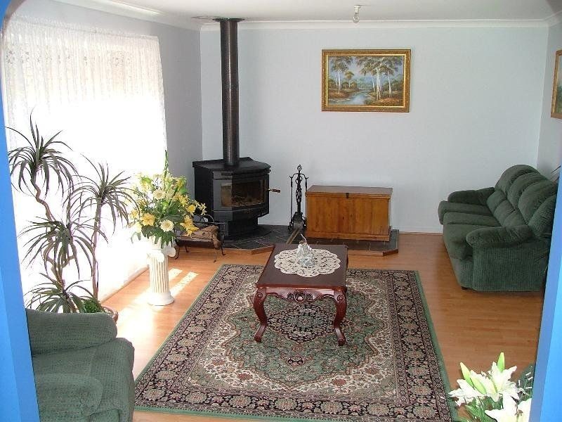 10 Central Road, Hampton Park VIC 3976