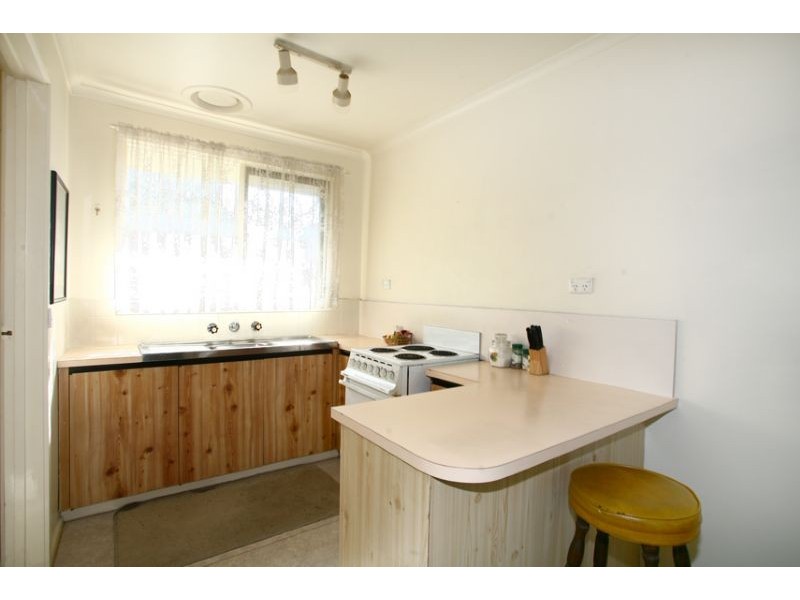 1/2 Robjant, Hampton Park VIC 3976