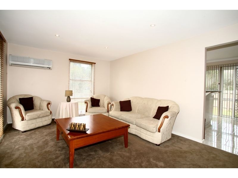 32 Greenvalley Crescent, Hampton Park VIC 3976