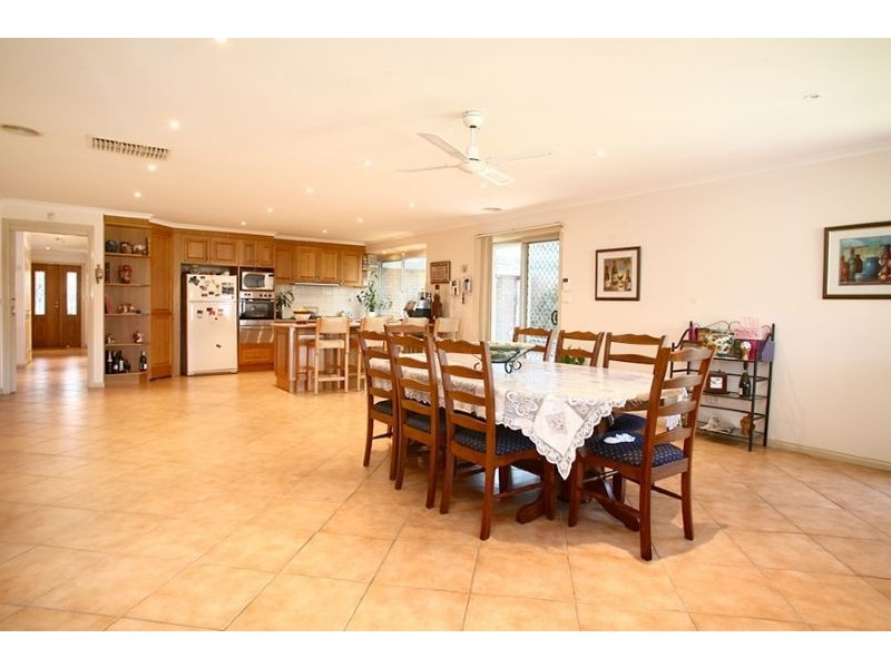 36 Bluerange Crescent, Lynbrook VIC 3975