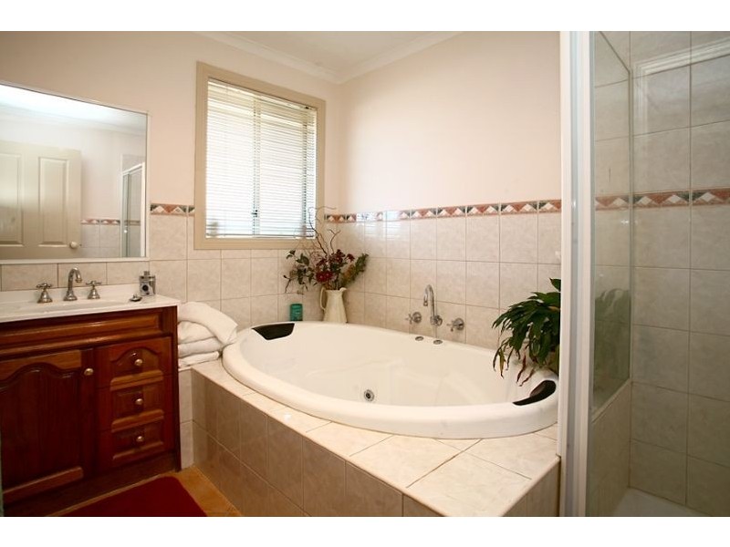 36 Bluerange Crescent, Lynbrook VIC 3975