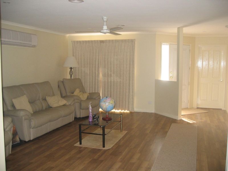 24 Rendell Place, Hampton Park VIC 3976