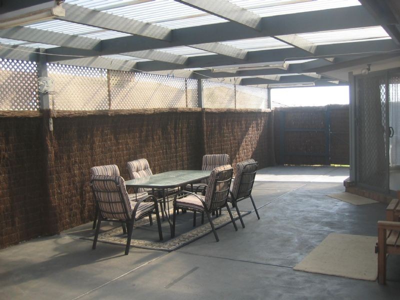 24 Rendell Place, Hampton Park VIC 3976