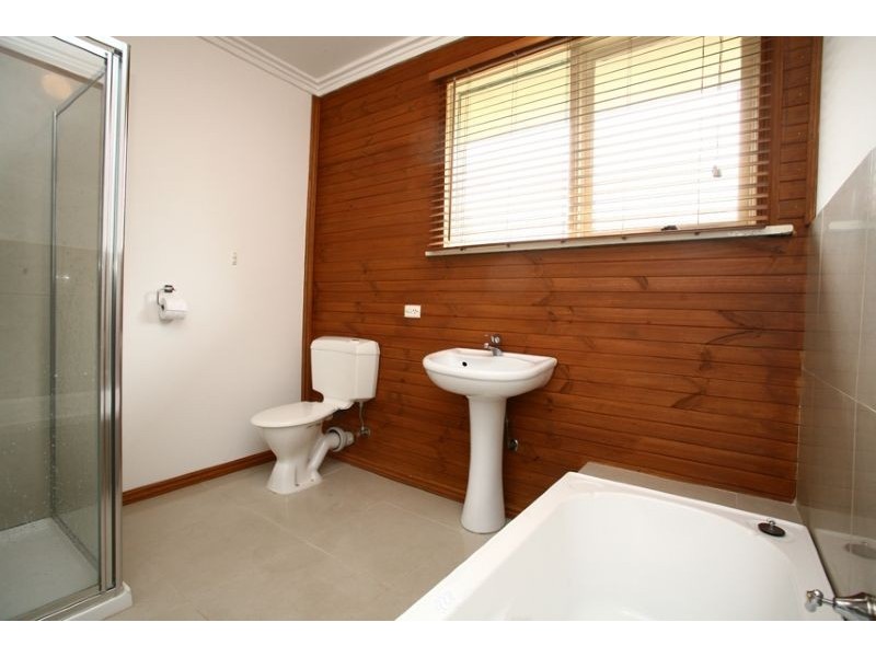 5 The Fairway, Hampton Park VIC 3976