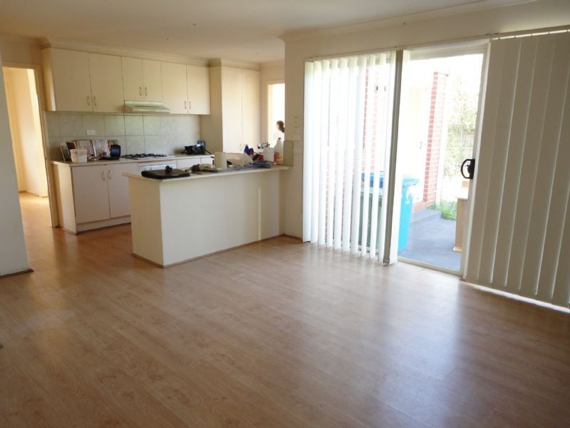 1/40 Kirkwood Crescent, Hampton Park VIC 3976