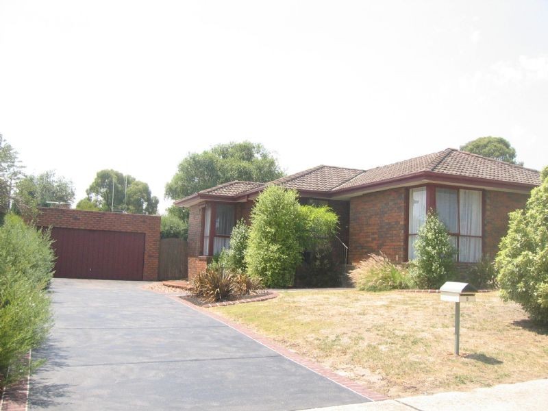 9 Talbot Court, Hampton Park VIC 3976