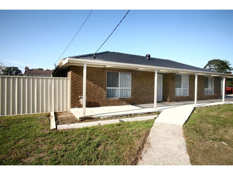 31 Greenvalley Crescent, Hampton Park VIC 3976