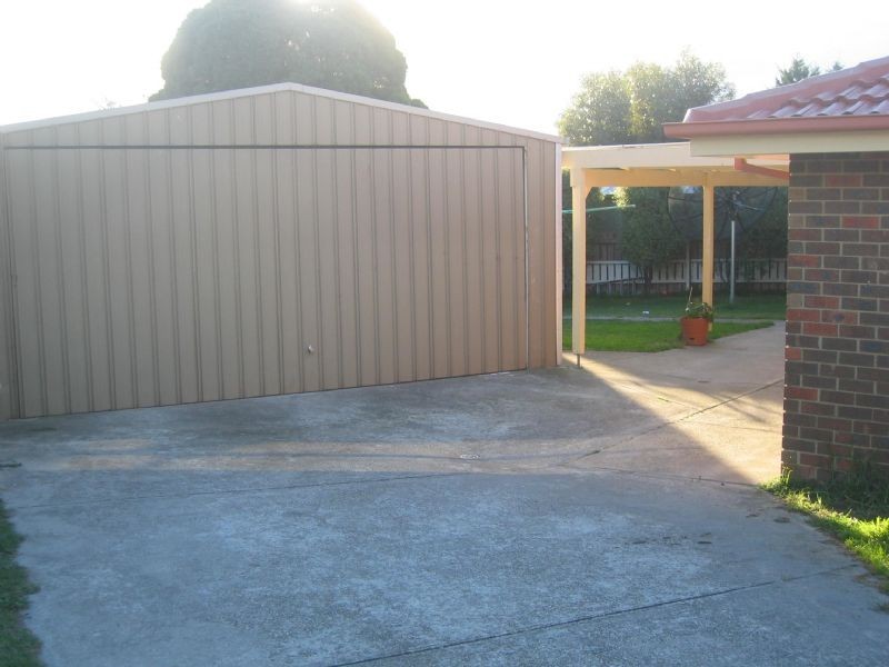 24 Hawking Ave, Hampton Park VIC 3976