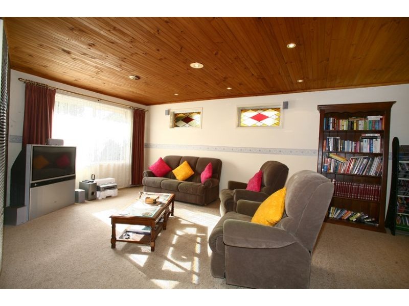 33 Parkland Avenue, Hampton Park VIC 3976