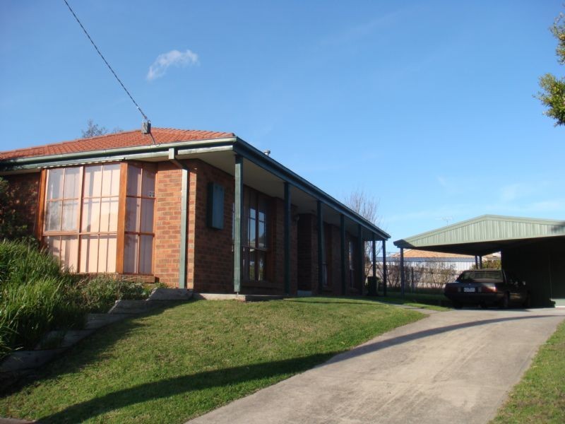 16 Sarah Place, Hampton Park VIC 3976