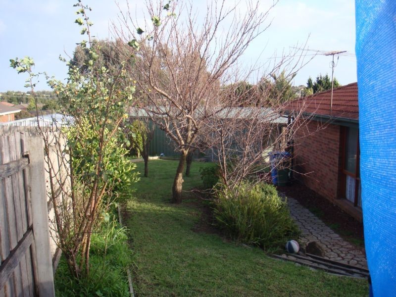 16 Sarah Place, Hampton Park VIC 3976