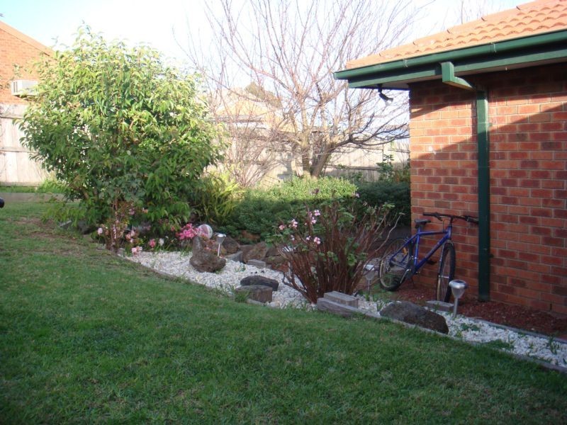 16 Sarah Place, Hampton Park VIC 3976