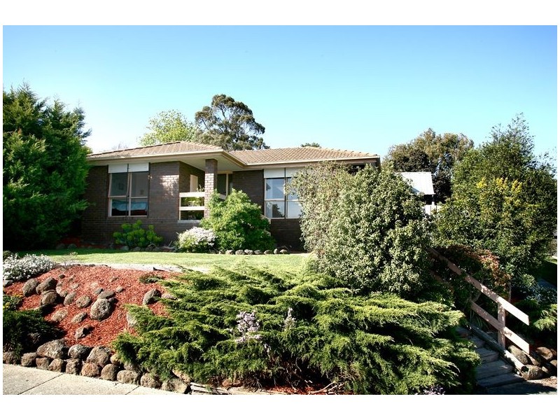 26 Oaktree Drive, Hampton Park VIC 3976
