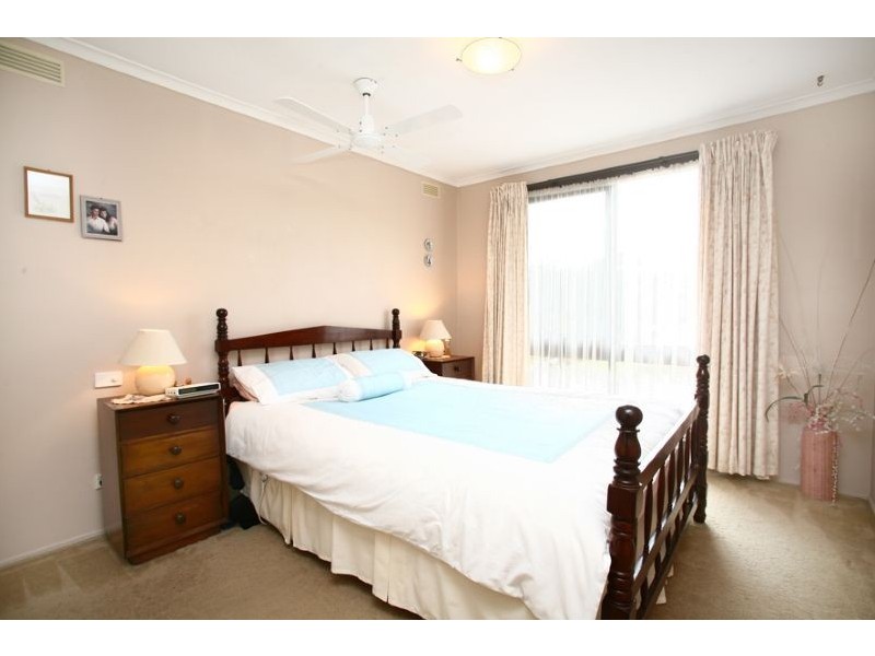 17 Sinclair Court, Hampton Park VIC 3976