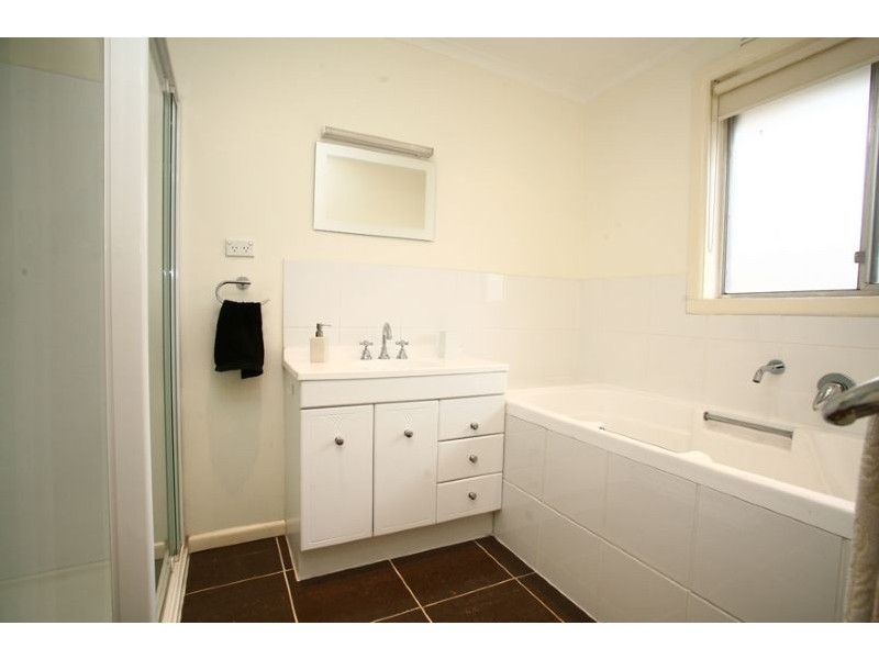Unit 2/19 View Street, Hampton Park VIC 3976