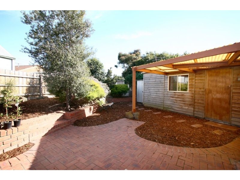 13 Isaac Edey Place, Hampton Park VIC 3976
