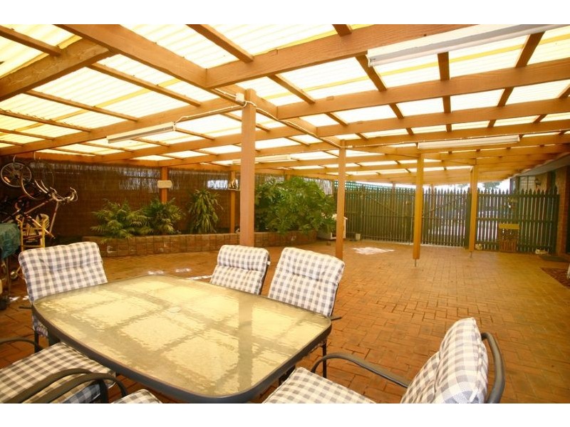 13 Isaac Edey Place, Hampton Park VIC 3976