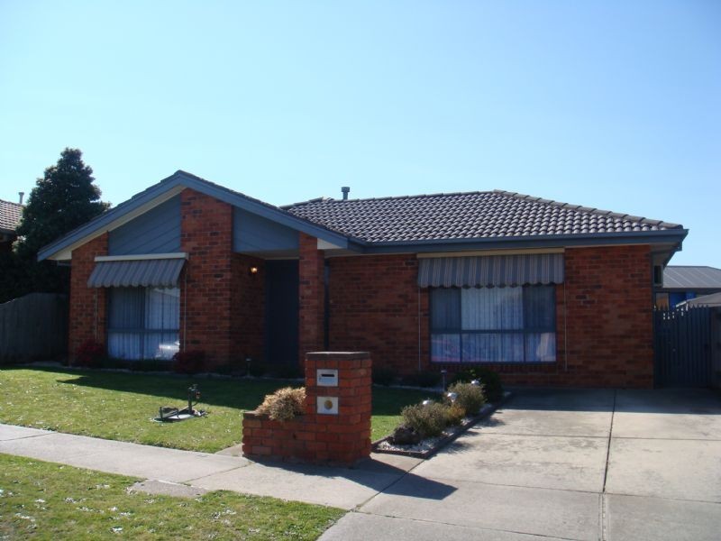 33 Horizon Boulevard, Hampton Park VIC 3976