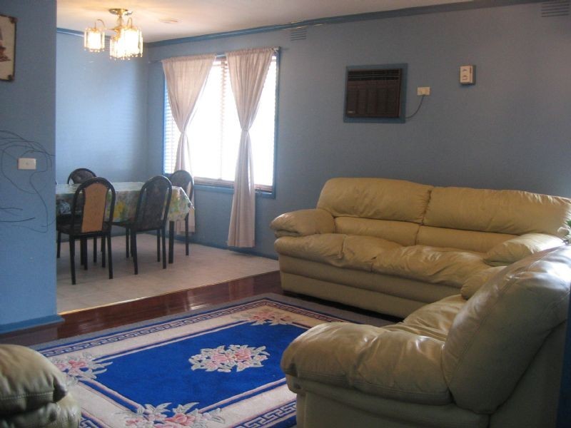 44 Greenvalley Cres, Hampton Park VIC 3976