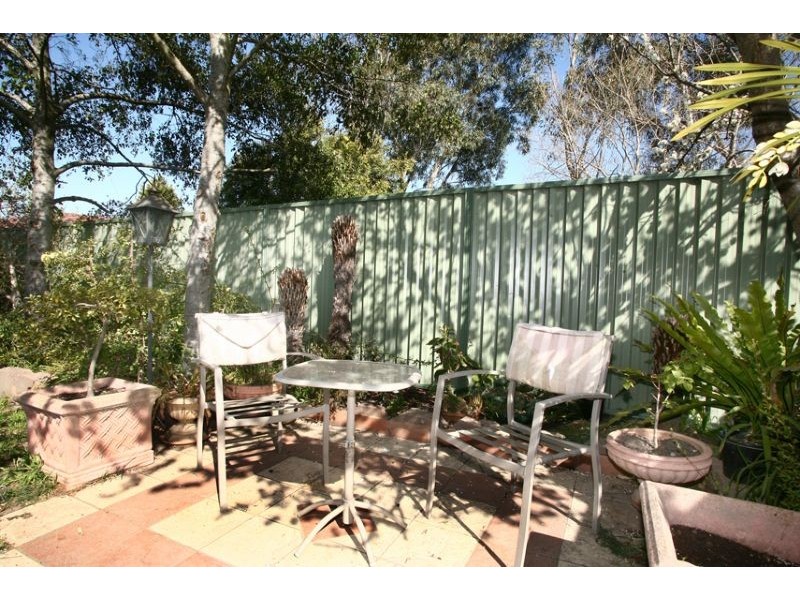 22 Edeys Run, Hampton Park VIC 3976