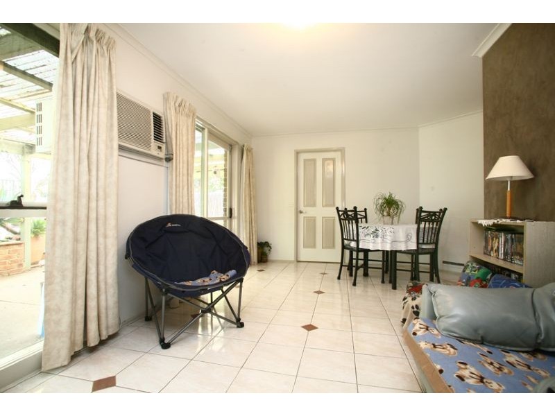 22 Edeys Run, Hampton Park VIC 3976