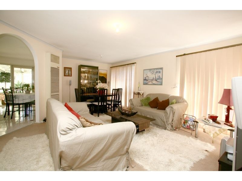 22 Edeys Run, Hampton Park VIC 3976