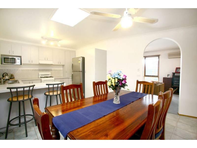 10 Bradley Ct, Hampton Park VIC 3976