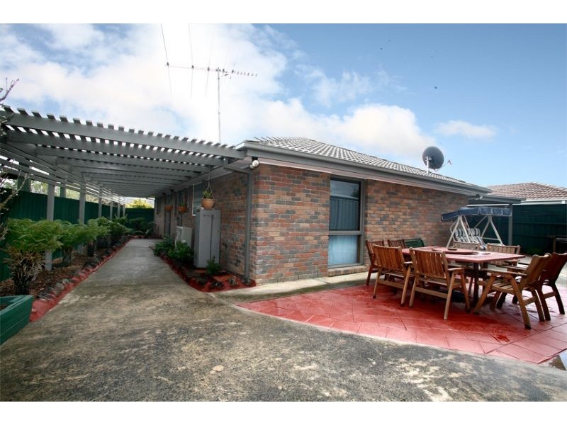 10 Bradley Ct, Hampton Park VIC 3976