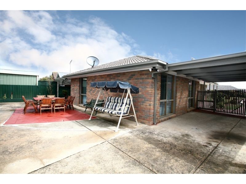 10 Bradley Ct, Hampton Park VIC 3976