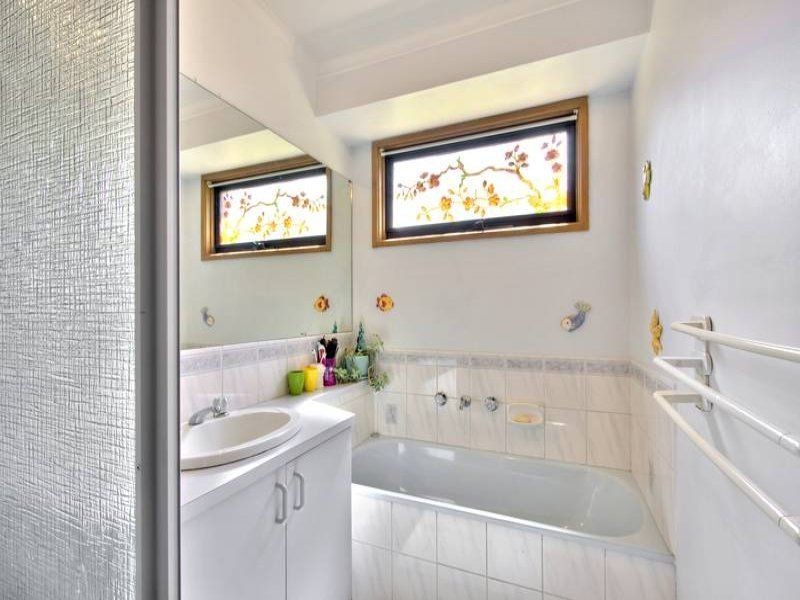 4 Gleneadie Close, Hampton Park VIC 3976