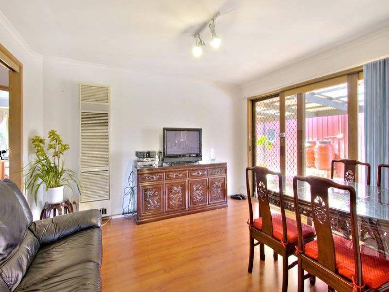 4 Gleneadie Close, Hampton Park VIC 3976