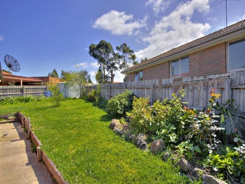 4 Gleneadie Close, Hampton Park VIC 3976