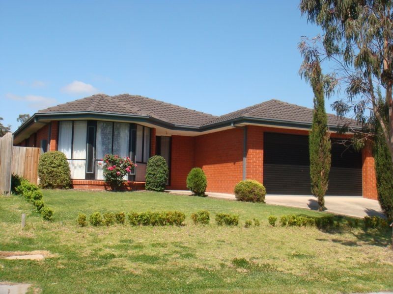 17 Strabane Way, Hampton Park VIC 3976