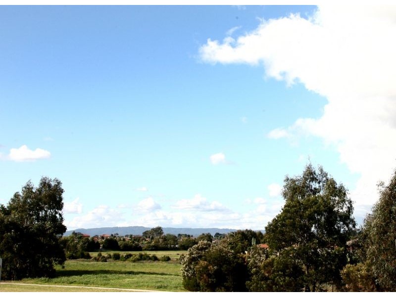 16 Dairyfarm Terrace, Hampton Park VIC 3976