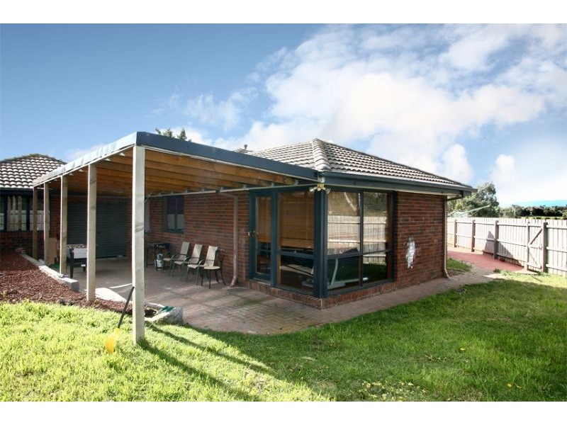 16 Dairyfarm Terrace, Hampton Park VIC 3976
