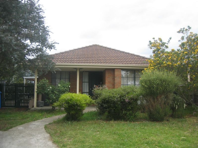 12 Greenhill Rise, Hampton Park VIC 3976