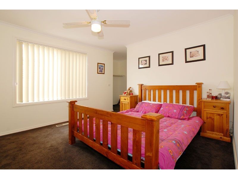 2/149 Cairns Road, Hampton Park VIC 3976