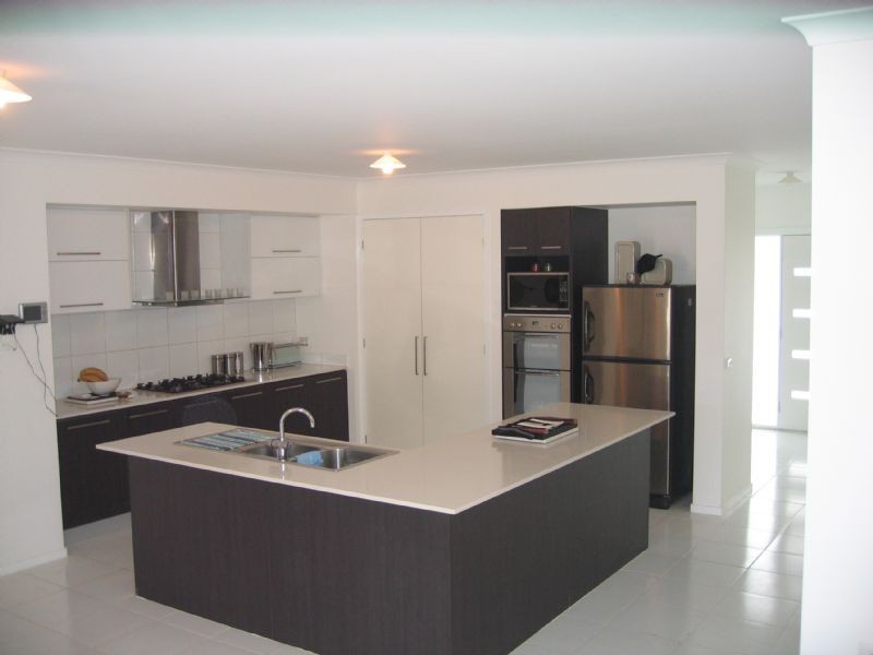 19 Saltbush Avenue, Lyndhurst VIC 3975