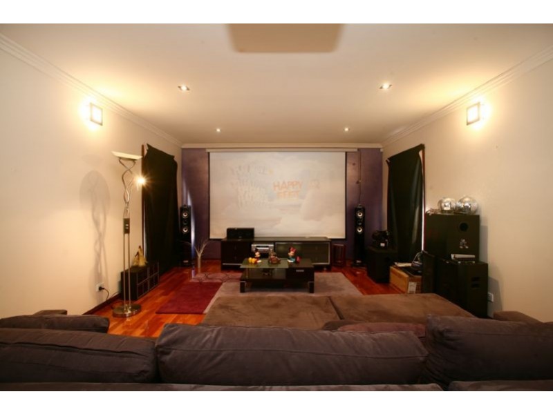 2 Caversham Terrace, Lynbrook VIC 3975