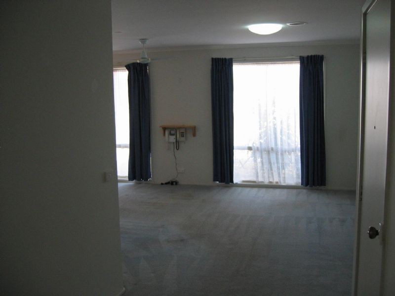 7 Linmac Court, Hampton Park VIC 3976