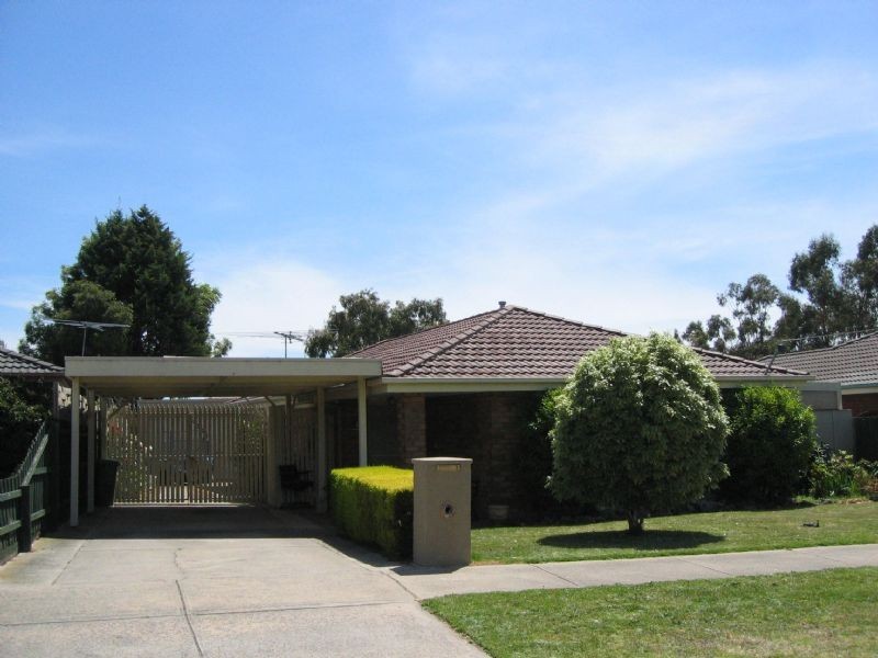 25 Springfield Cr, Hampton Park VIC 3976