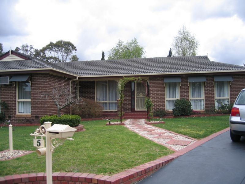 5 Cressonierre Crescent, Hallam VIC 3803