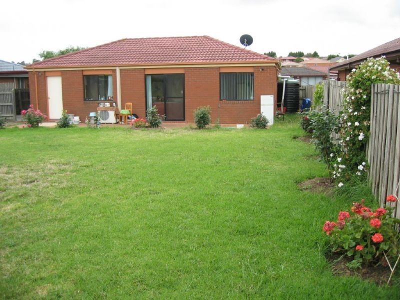 37 Glencairn Ave, Hallam VIC 3803