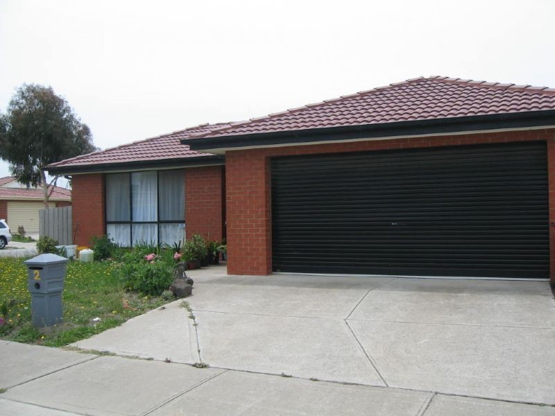 2 NUZLA COURT, Hampton Park VIC 3976
