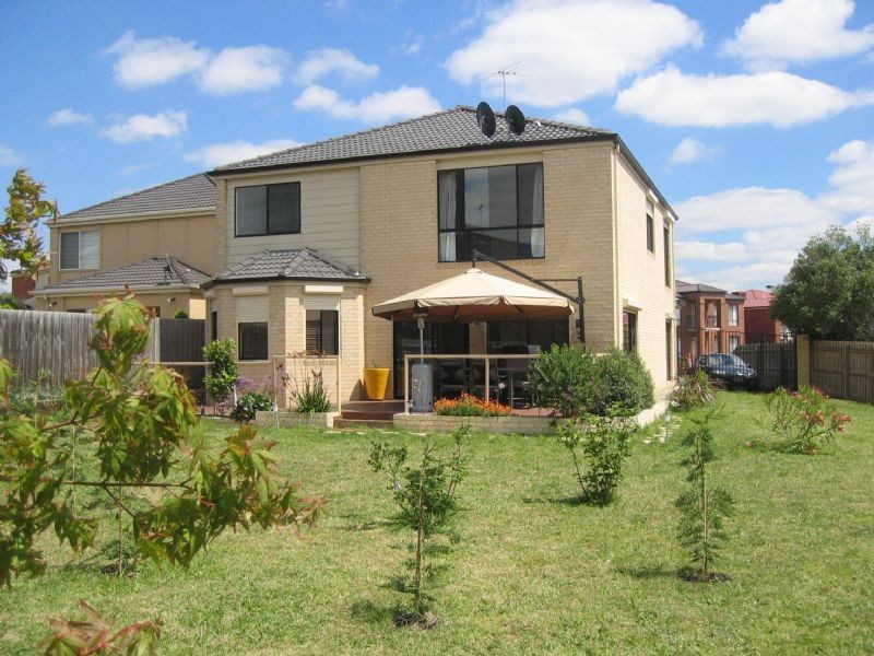 33 Arrino Crescent, Hallam VIC 3803